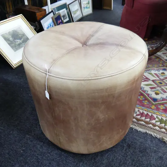TAN LEATHER OTTOMAN CUSTOM DESIGNED BY GEORGE SMITH OF LONDON H.500mm / 500mm dia