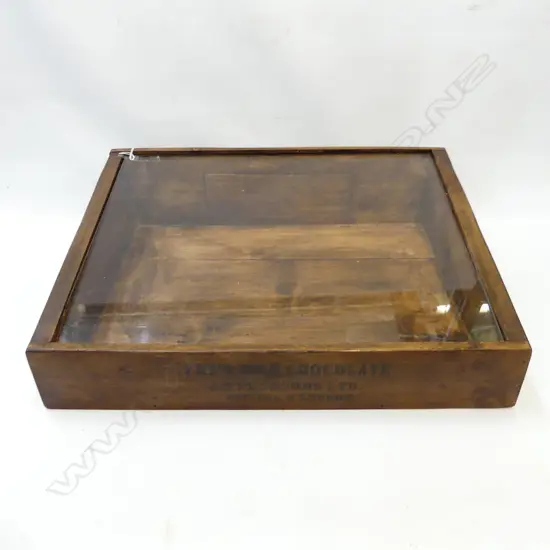 COUNTER TOP DISPLAY CABINET STENCILLED WITH 'FRYS MILK CHOCOLATE'  530 X 430MM