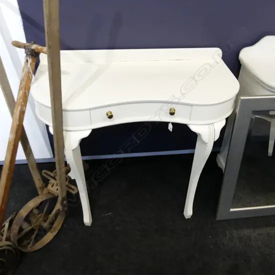 FRENCH STYLE CREAM PAINTED VANITY W.910mm
