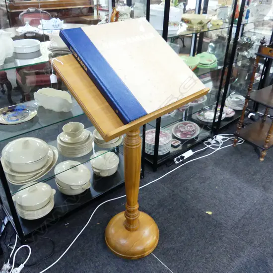 WOODEN LECTERN H.1180 W.615mm
