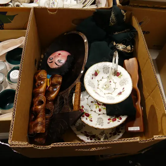 BOX LOT SARI, 3 TIER CAKE STAND, CARVED WOODEN TRIBAL BOWL, 2 PRS MAORI CARVINGS H.275mm