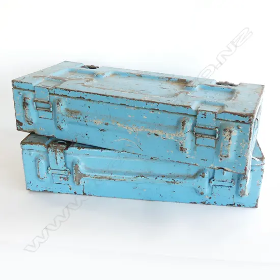 PR AQUA BLUE PAINTED AMMUNITION CASES L.565mm