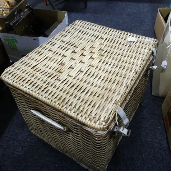 LG OLD WICKER PICNIC BASKET 500 X 400MM