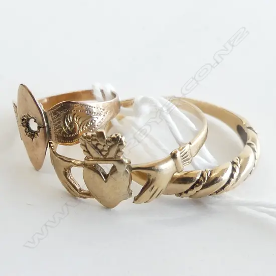 THREE 9CT GOLD RINGS - REQUIRE REPAIR 4gm