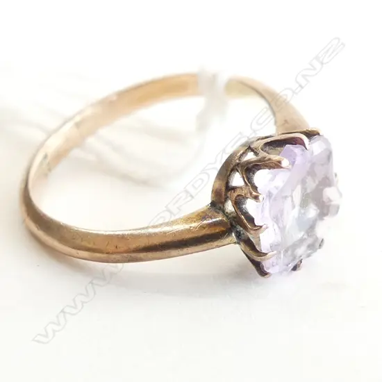 VINTAGE 9CT ROSE GOLD AMETHYST SHIELD CUT RING SIZE M
