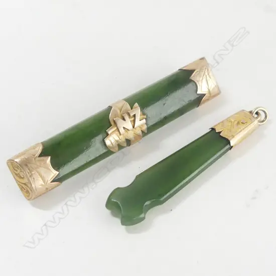 2 9CT & POUNAMU JEWELLERY PCES: PENDAT & 'NZ' BAR BROOCH no pin