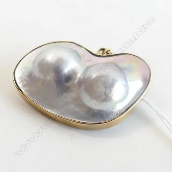 14K GOLD PENDANT, DBLE BLISTER PEARL PANEL 11.5gms