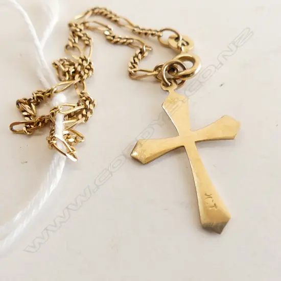 9ct GOLD CROSS ON 9CT BRACELET 2.06gms