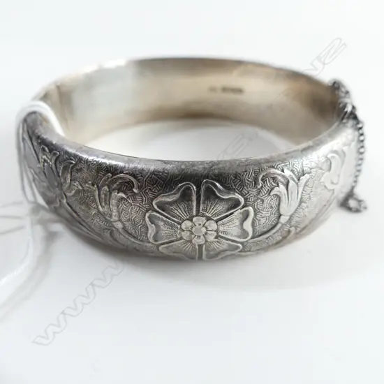 SILVER DECORATIVE HINGED BANGLE rose & lily in relief