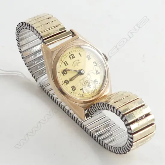 9CT GOLD WATCH (strap gp) WORKING 
