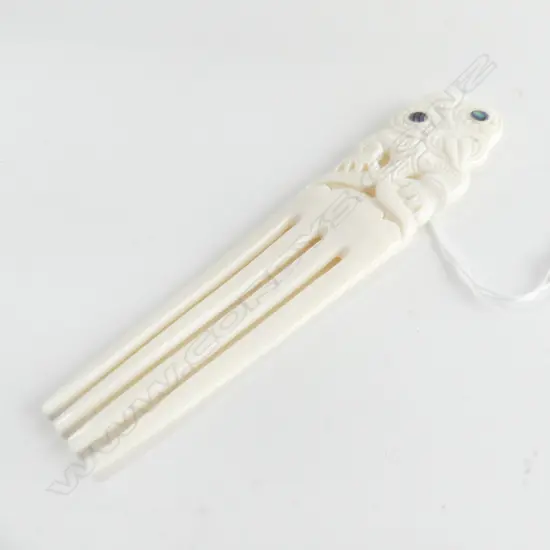 MAORI CARVED BONE HERU / COMB H,158mm