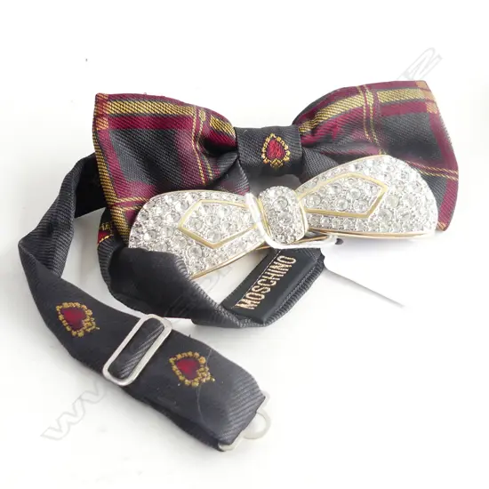 COSTUME DIAMANTE BOW BROOCH W.95mm & MOSCHINO BOW TIE
