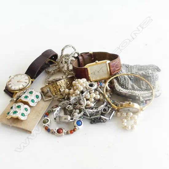 ASST. COSTUME JEWELLERY INCL. 2 SILVER NECKLACES ETC