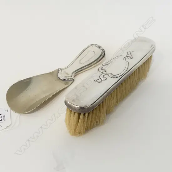 2 PCES STG; SHOE HORN & CLOTHES BRUSH B'HAM 1904 L.155mm