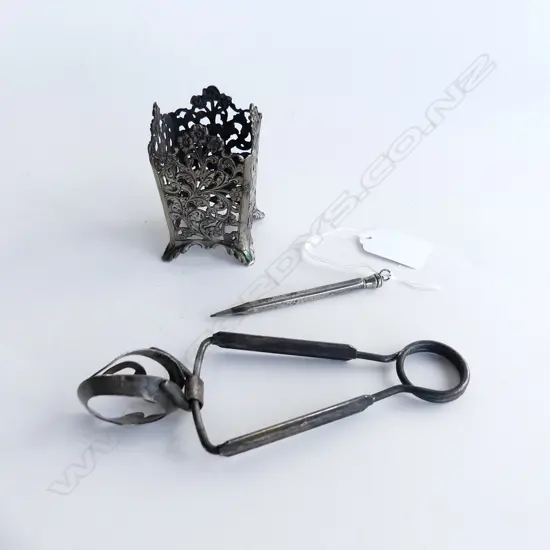 STG? PROPELLING PENCIL, EP SNAIL / ESCARGOT TONGS, CONTINENTAL SILVER VASE STAND 55 GRAMS