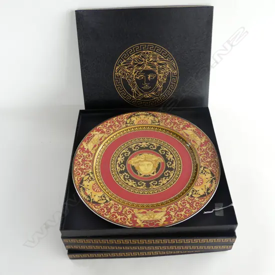 4 BOXED ROSENTHAL VERSACE ‘MEDUSA’ LARGE CABINET PLATES, DIA.310mm