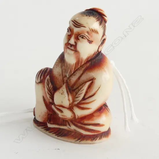 IVORY NETSUKE  MAN WITH FRUIT H40MM