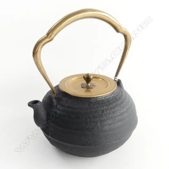 JAPANESE IRON TEAPOT 