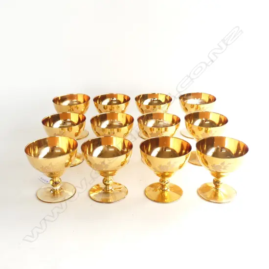 12 GOLD DRINKING GLASSES H.95mm