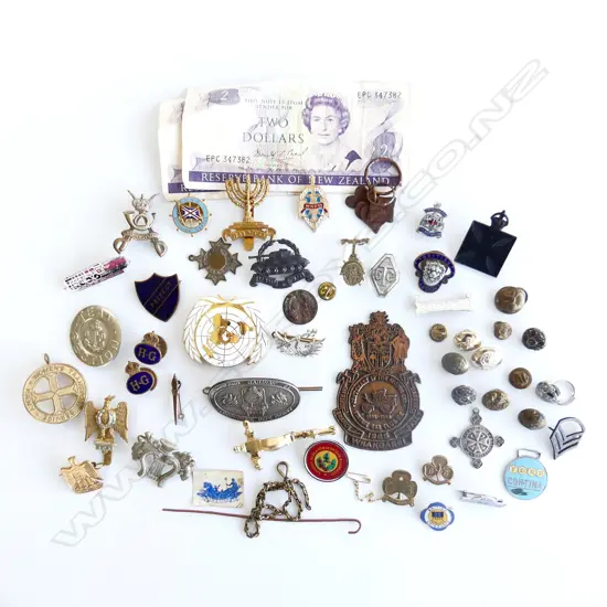 BAG ASST. BADGES; MILITARY ETC, BUTTONS, 2 NZ $2 NOTES ETC