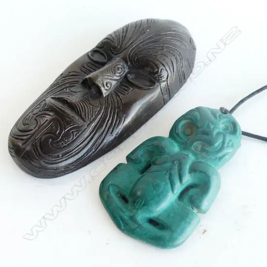 BRONZE MAORI WALL MASK H.190mm + BRONZED TIKI PENDANT H.120mm
