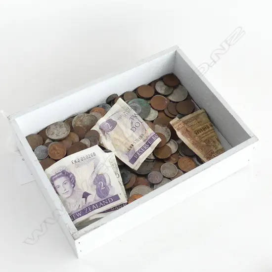 ASST. MOSTLY NZ NOTES & COINS