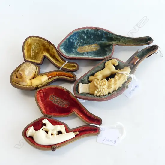 3 CASED MEERSCHAUM PIPES ALL WITH FAULTS L 170 MM