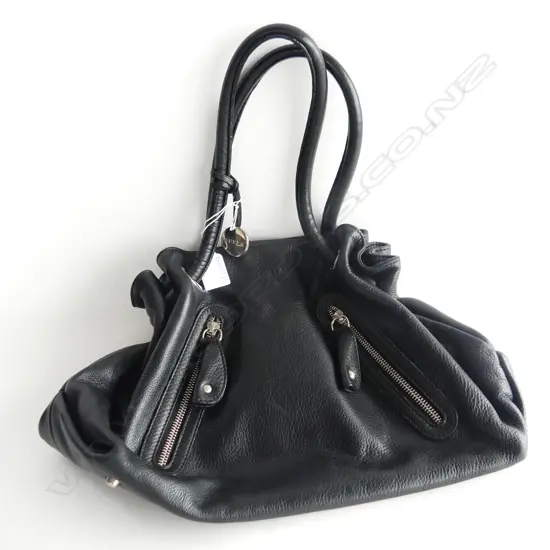 FURLA BLACK LEATHER HANDBAG W.400mm