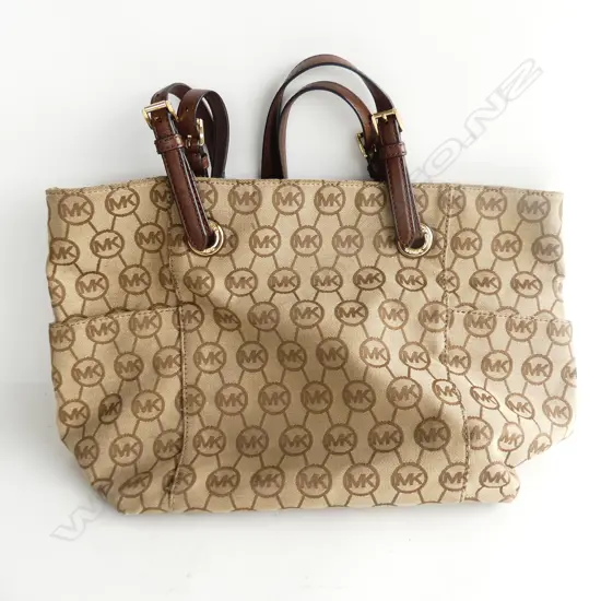 MICHAEL KORS HANDBAG W.430mm some light soiling to lining