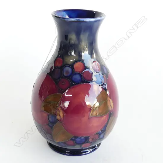 MOORCROFT POMEGRANATE VASE H.160mm