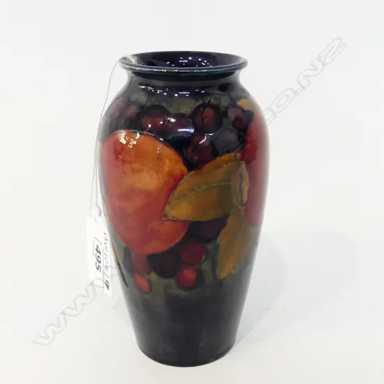 MOORECROFT VASE POMMEGRANITE PAT H130