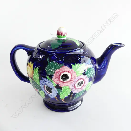 VINTAGE MALING 'ANEMONE' TEA POT L.240mm