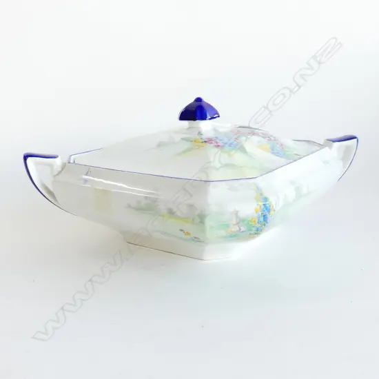 SQUARE SHELLEY LIDDED TUREEN 'ARCHWAY OF ROSES' 220x220mm