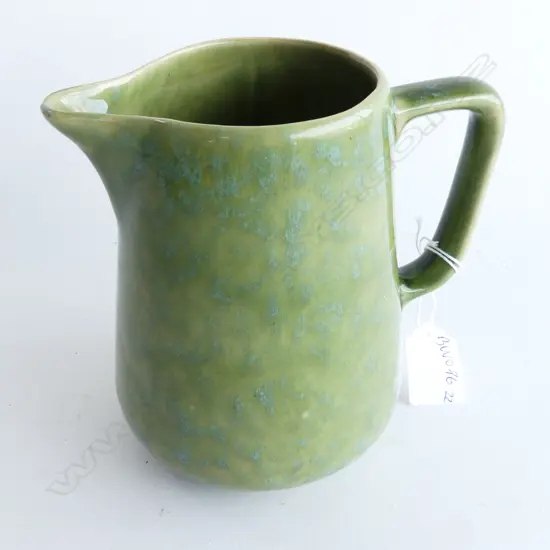 GREEN ' TRICKLE GLAZE ' TEMUKA WARE JUG. IN GOOD CONDITION H. 150mm