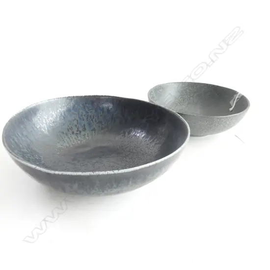 2 ORIENTAL OVAL MOTTLE GLAZE BOWLS, L. 165 & 195MM