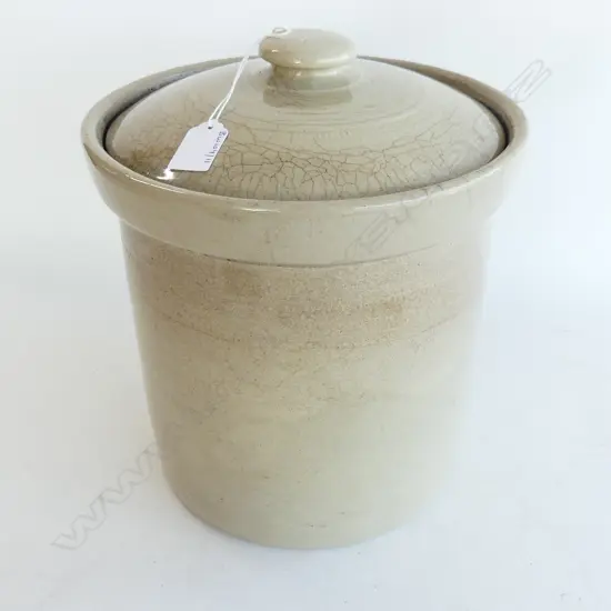 TIMARU POTTERYS LIDDED CROCK H285MM