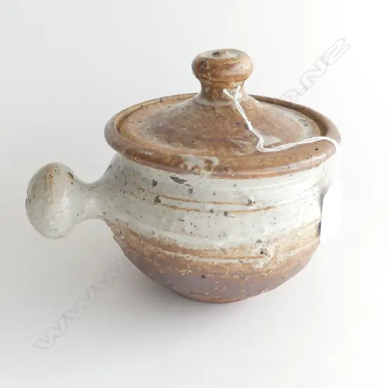ANDREW VAN DER PUTTEN SHINO GLAZE SMALL CASSEROLE  H160MM  AK20880