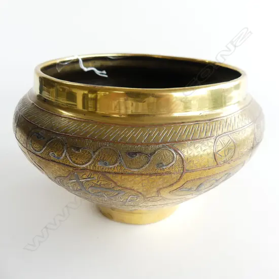 MIDDLE EASTERN BRASS & COPPER BOWL 190mm dia