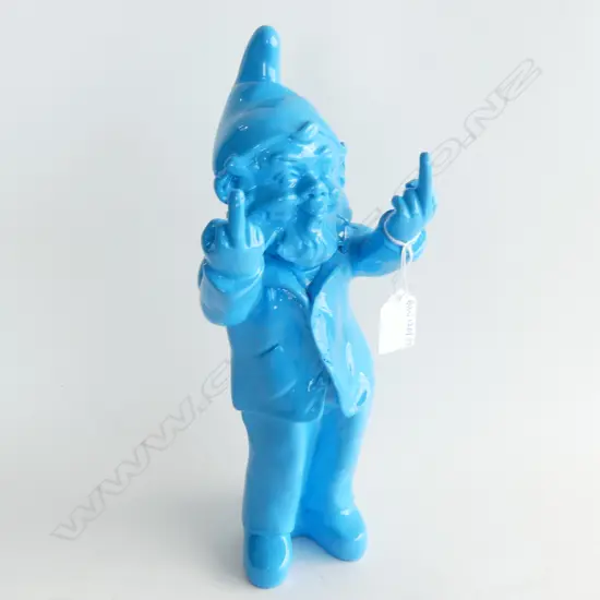 BLUE RESIN GNOME PULLING BOTH FINGERS H.330mm