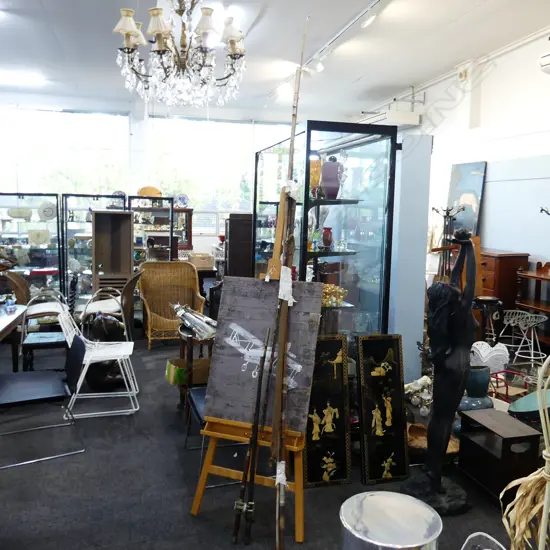 BUNCH VINTAGE CANE & WOODEN FISHING RODS, 1 WITH REEL 