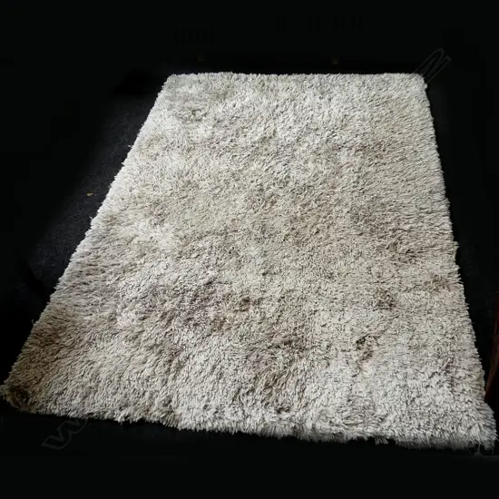 MACHINE WOVEN GREY SHAGGY PILE RUG 1600x3200mm