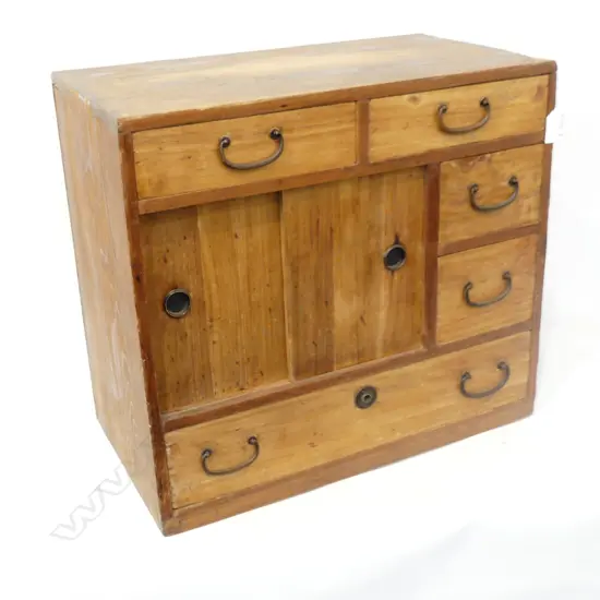 SMALL OLD JAPANESE COLLECTOR'S CHEST w 5 drawers & pr doors. H.430mm.