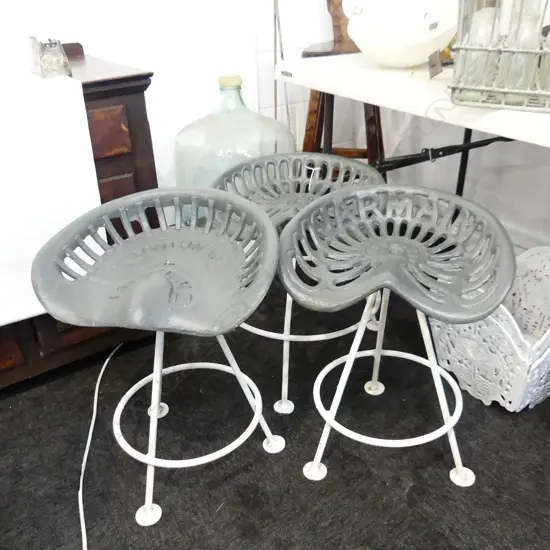 3 VINTAGE TRACTOR SEAT STOOLS H.560mm