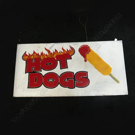 VINTAGE METAL HOT DOG SIGN 600x1200mm