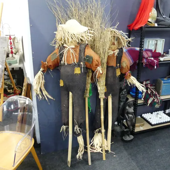 PR LG SCARECROWS w. BROOMS H.1600mm