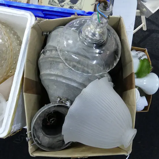 BOX LOT ASST. VINTAGE LIGHT FITTING ATTACHMENTS; DECO CHROME ETC