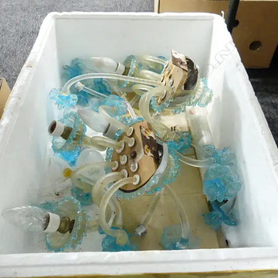 BOX LOT PR MURANO SCONCES FAULTS & BREAKS