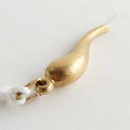 18K GOLD S SHAPE CHARM 1.6gm