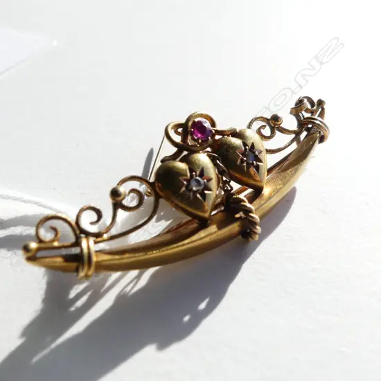15CT VICTORIAN SENTIMENTAL BROOCH 4.4GMS