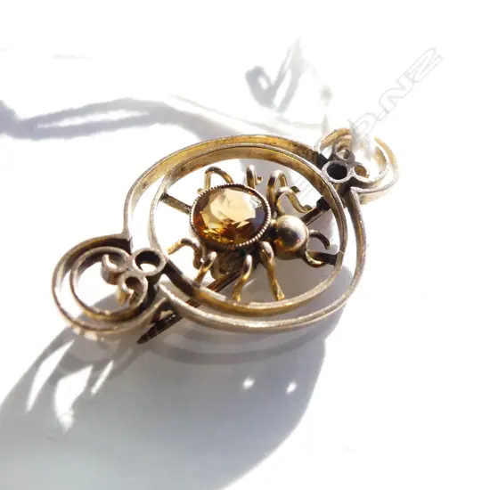 9CT GOLD INSECT PENDANT / BROOCH 3.0 GMS